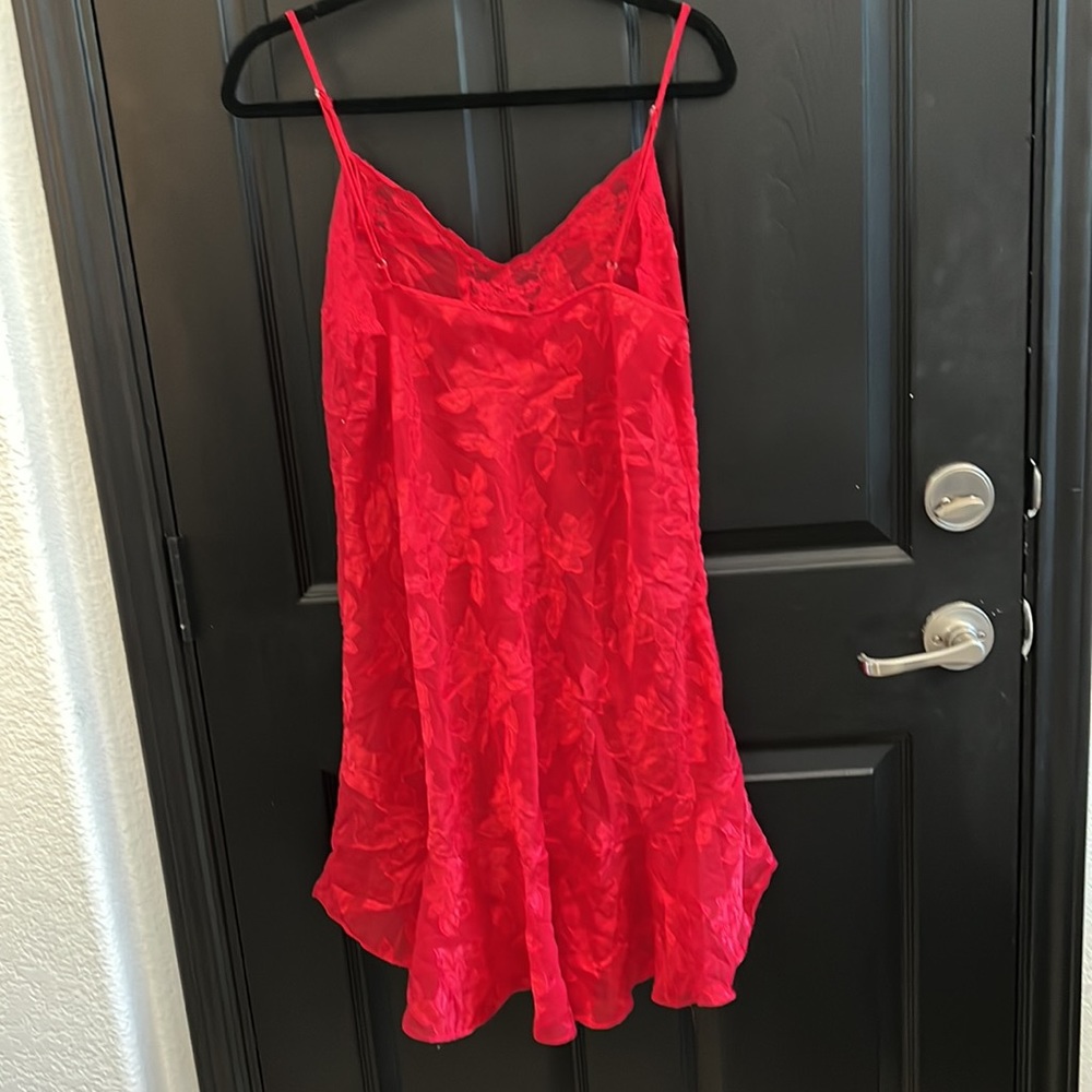 Red Lace Nightie - Picture 5 of 5